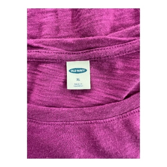 π EUC OLD NAVY Womenβs Beetroot Ruffle Short Sleeve Eyelet T-Shirt | Size XL - Picture 6 of 9